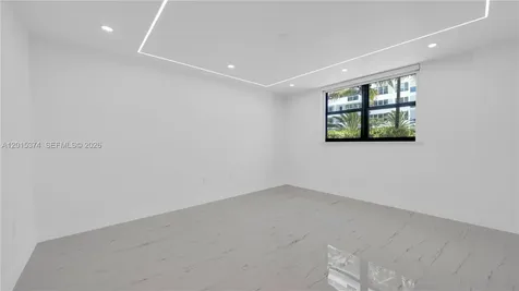 1623 Collins Avenue Miami Beach FL 33139