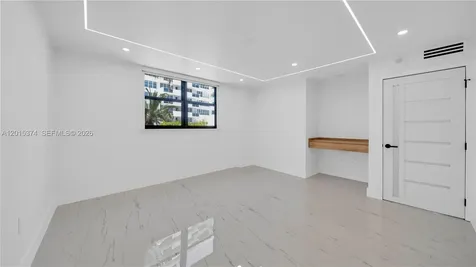 1623 Collins Avenue Miami Beach FL 33139
