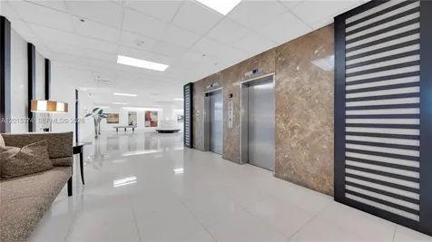 1623 Collins Avenue Miami Beach FL 33139