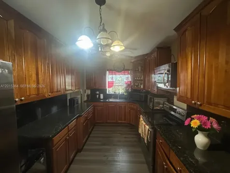 410 NW 98th Street Miami FL 33150