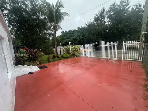 410 NW 98th Street Miami FL 33150
