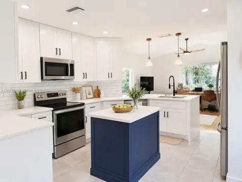 4122 Sapphire Street Weston FL 33331