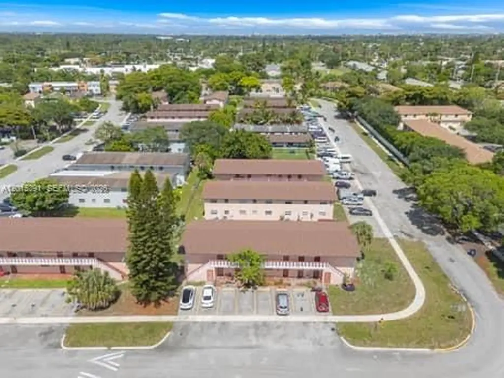 7491 SW 10th Court North Lauderdale FL 33068