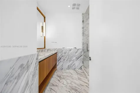 175 SE 25 Road Miami FL 33129