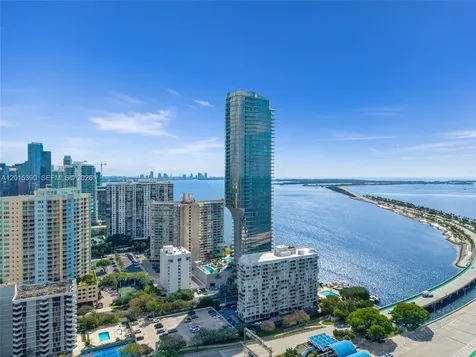 175 SE 25 Road Miami FL 33129