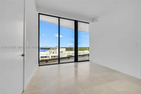 175 SE 25 Road Miami FL 33129