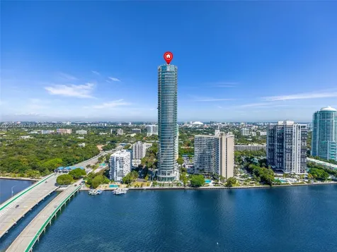 175 SE 25 Road Miami FL 33129