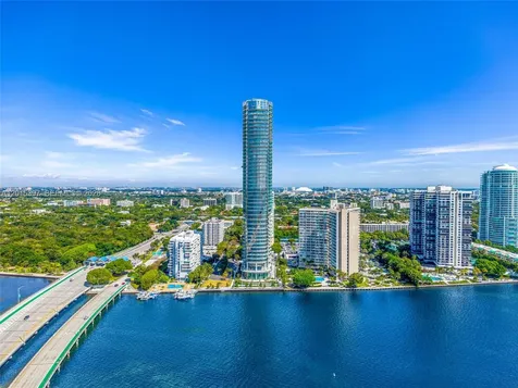 175 SE 25 Road Miami FL 33129