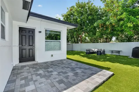 7860 NW 10th Street Pembroke Pines FL 33024