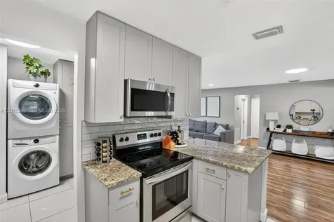 7860 NW 10th Street Pembroke Pines FL 33024