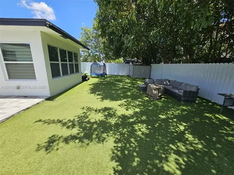7860 NW 10th Street Pembroke Pines FL 33024