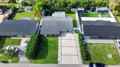 7860 NW 10th Street Pembroke Pines FL 33024