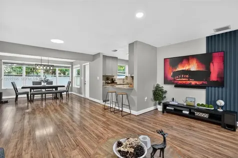 7860 NW 10th Street Pembroke Pines FL 33024