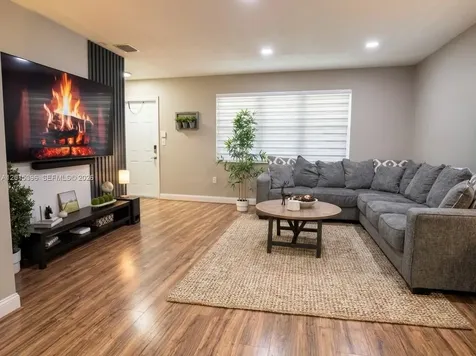 7860 NW 10th Street Pembroke Pines FL 33024