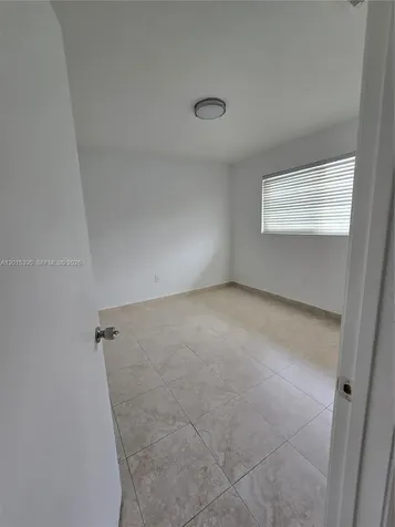 1417 W 40th Street Hialeah FL 33012