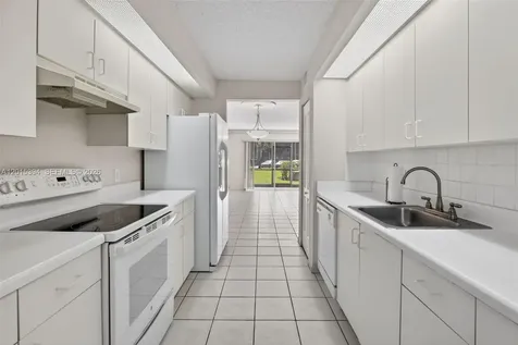 700 SW 137th Avenue Pembroke Pines FL 33027