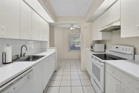 700 SW 137th Avenue Pembroke Pines FL 33027