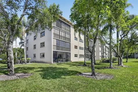 700 SW 137th Avenue Pembroke Pines FL 33027