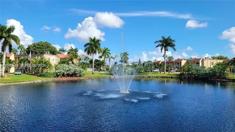 5201 NW Geneva Way Doral FL 33166