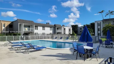 5201 NW Geneva Way Doral FL 33166