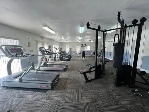 5201 NW Geneva Way Doral FL 33166