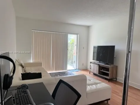 5201 NW Geneva Way Doral FL 33166