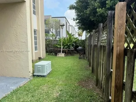 5201 NW Geneva Way Doral FL 33166