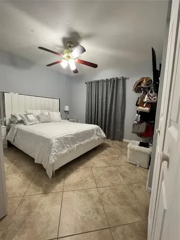 1916 SE 14th Court Homestead FL 33035