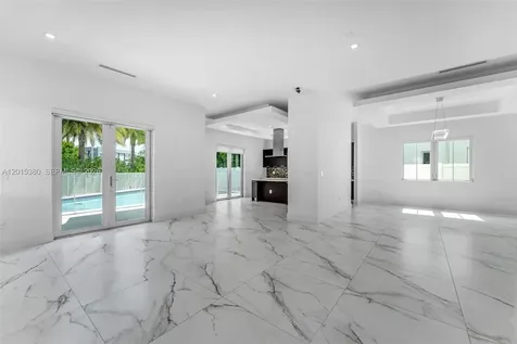 8221 NW 34th Drive Doral FL 33122