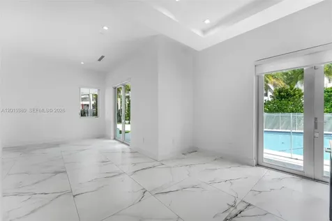 8221 NW 34th Drive Doral FL 33122