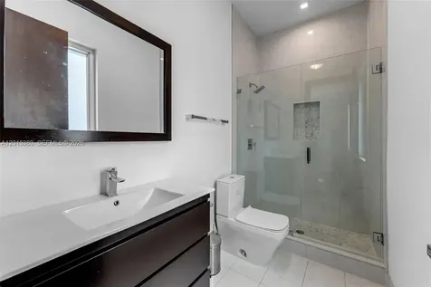 8221 NW 34th Drive Doral FL 33122