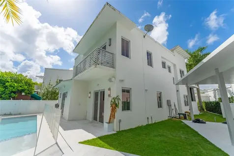 8221 NW 34th Drive Doral FL 33122