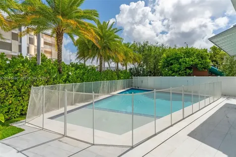 8221 NW 34th Drive Doral FL 33122