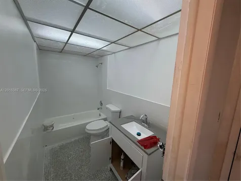 6930 Miami Gardens Drive Hialeah FL 33015