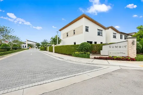 10597 NW NW 81 Terrace Doral FL 33178