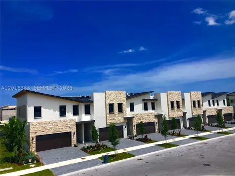 10597 NW 81 Terrace Doral FL 33178