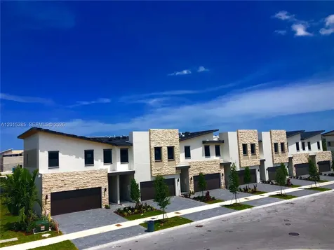 10597 NW NW 81 Terrace Doral FL 33178