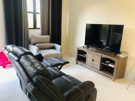 10597 NW NW 81 Terrace Doral FL 33178