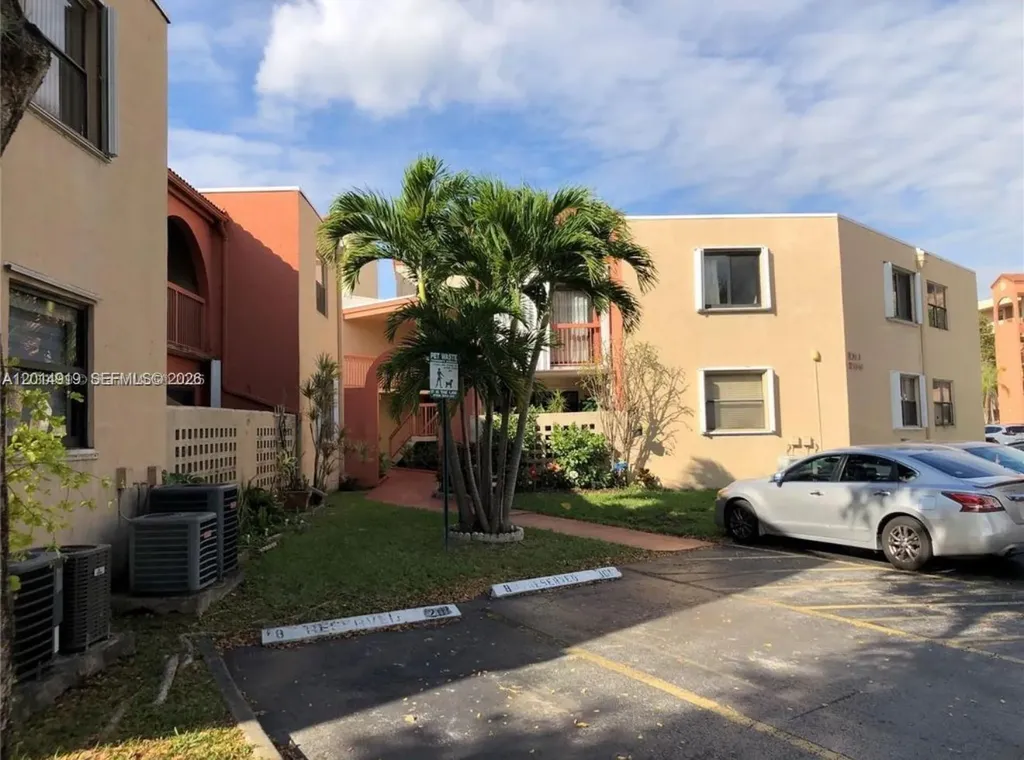 10249 NW 9th Street Circle Miami FL 33172