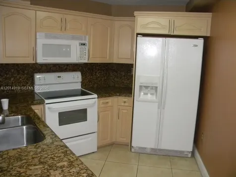 10249 NW 9th Street Circle Miami FL 33172
