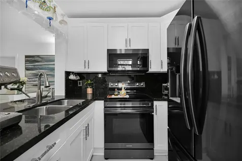 6535 W 26th Drive Hialeah FL 33016