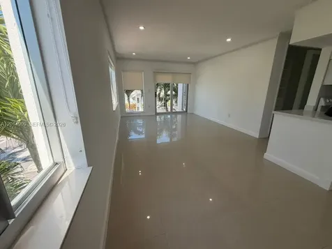 641 Espanola Way Miami Beach FL 33139