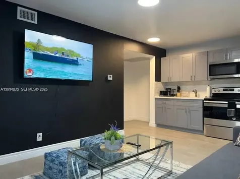 2201 Greene Street Hollywood FL 33020