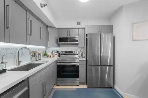 3300 NE 191st Street Aventura FL 33180