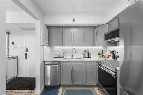 3300 NE 191st Street Aventura FL 33180
