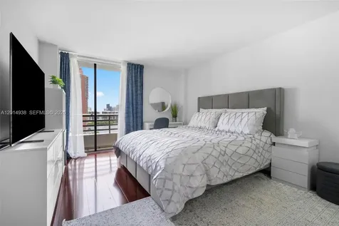 3300 NE 191st Street Aventura FL 33180