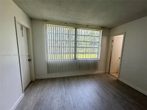 1351 NE 191st Street Miami FL 33179