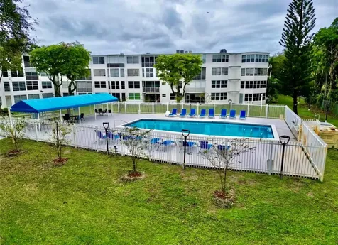 1351 NE 191st Street Miami FL 33179