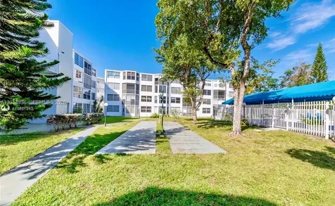 1351 NE 191st Street Miami FL 33179