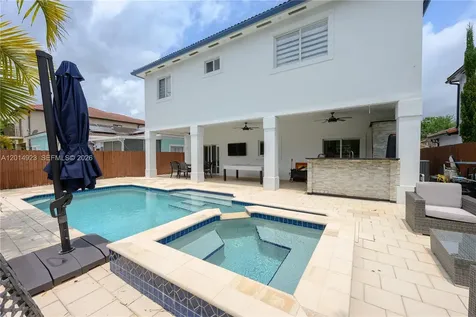 16528 SW 44th Street Miami FL 33185